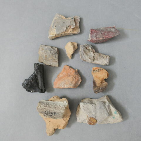 sculpture, fragment, image 2/3