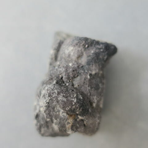 sculpture, fragment, image 2/2