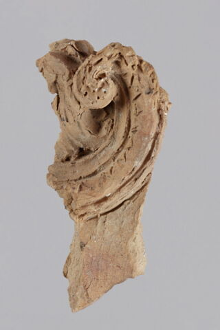 sculpture, fragment, image 1/3