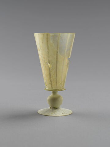 verre à jambe à bouton, image 2/2