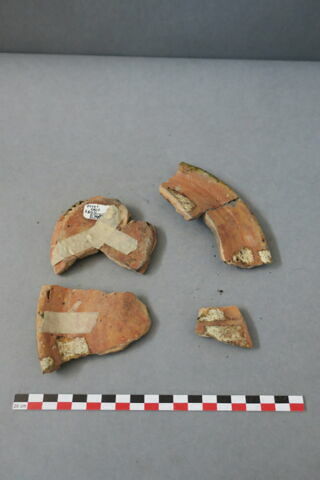 assiette, fragment, image 2/3