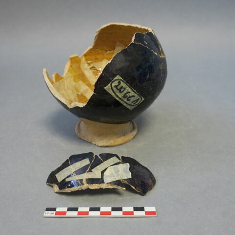 pichet, image 2/2