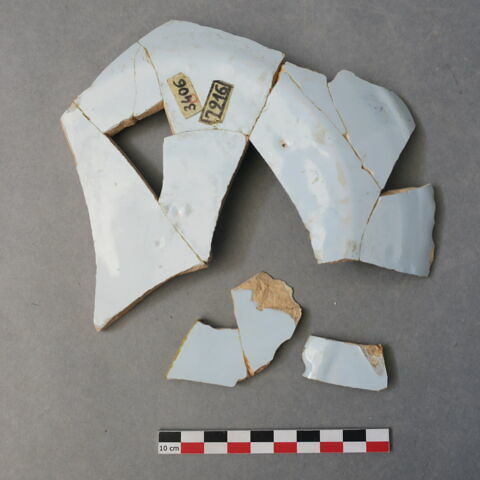 assiette, fragment, image 2/2