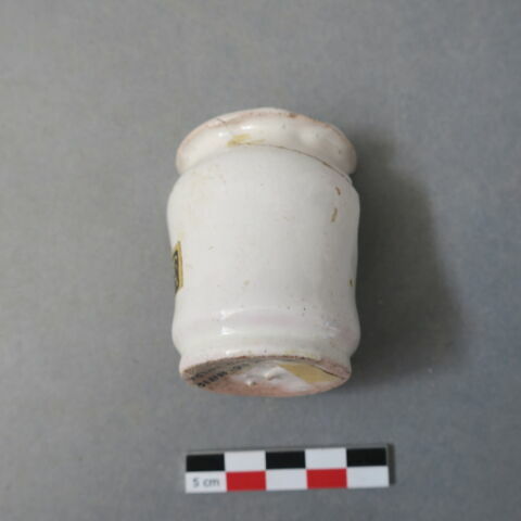 albarello, fragment, image 3/3