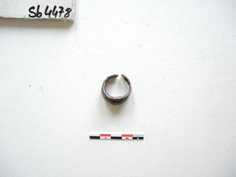 bague, image 1/1