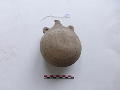 vase, image 1/1