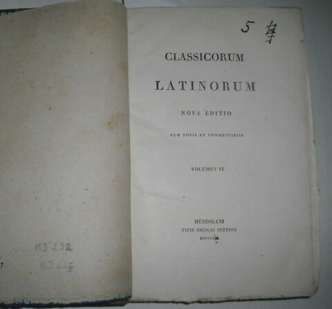 Ouvrage en langue latine : Virgilius. Volume IV, grand in-8. Classicorum latinorum nova editio cum notis et commentariis. Chez Mediolani, typis par Nicolai Bettoni, 1819, ayant appartenu au duc de Reichstadt, image 1/1
