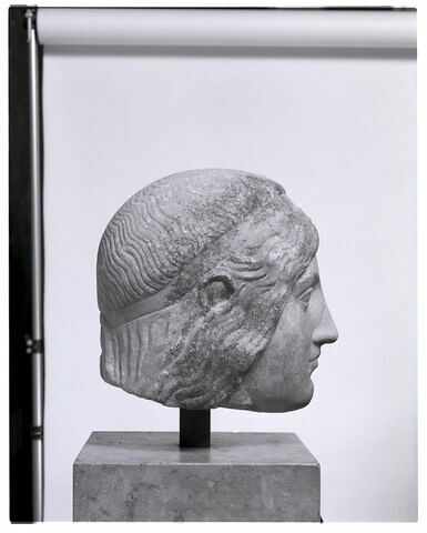 profil gauche © 2002 Musée du Louvre / Patrick Lebaube