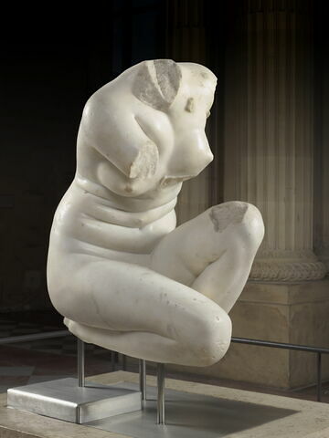 trois quarts droit © 2010 RMN-Grand Palais (musée du Louvre) / Hervé Lewandowski