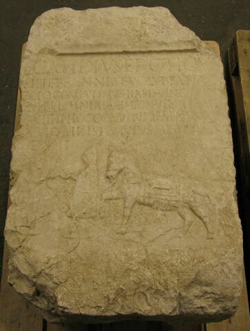 autel  ; inscription, image 2/3
