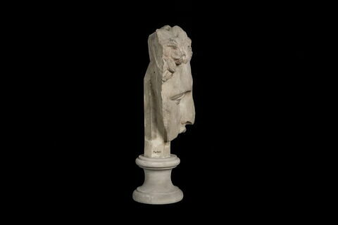 statue, image 4/4