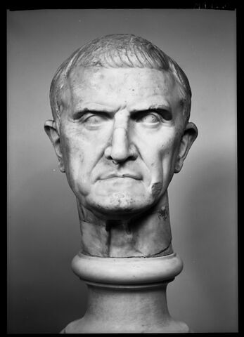 Tête de Marcus Licinius Crassus, image 8/11