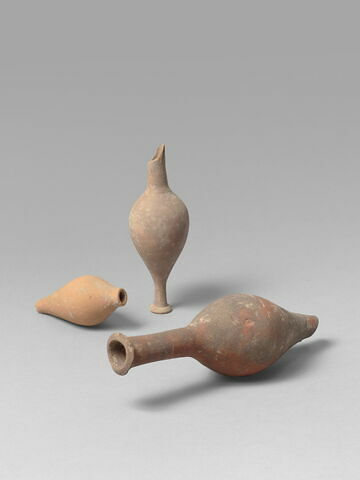 unguentarium, image 1/3