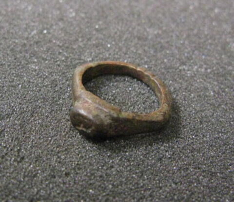 bague, image 1/1
