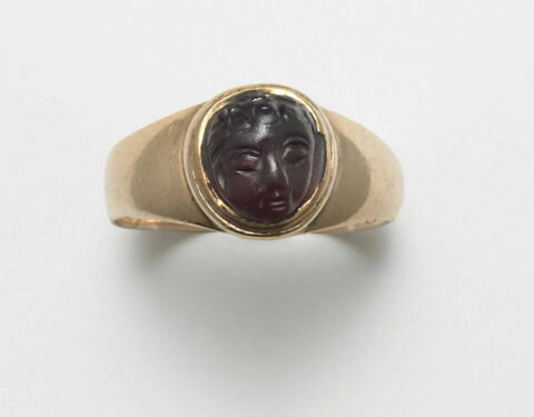 bague, image 1/1