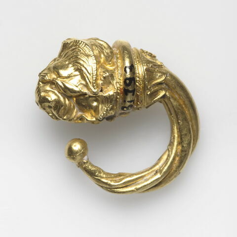 boucle d'oreille, image 1/1