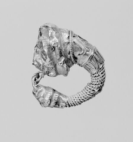 boucle d'oreille, image 1/3