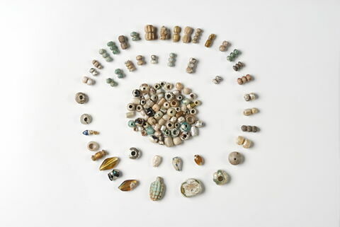 collier, image 1/1