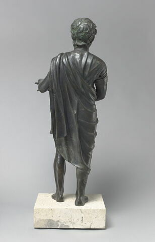 statue, image 2/6