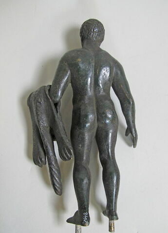 statuette, image 2/4