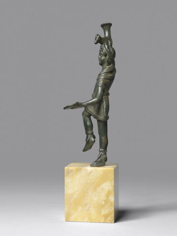 statuette, image 5/5