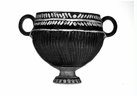 canthare ; skyphos, image 2/2