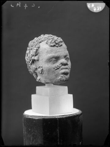 figurine, image 1/1