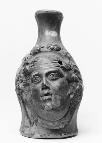 œnochoé ; vase plastique, image 1/2