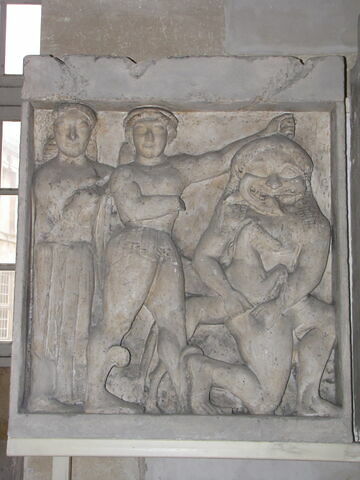 métope ; Tirage d'une métope représentant Persée tuant la Gorgone en présence d'Athéna venant du temple C de Sélinonte