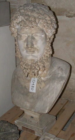 statue en buste ; Tirage intégral d’un portrait en buste de l'empereur Lucius Verus