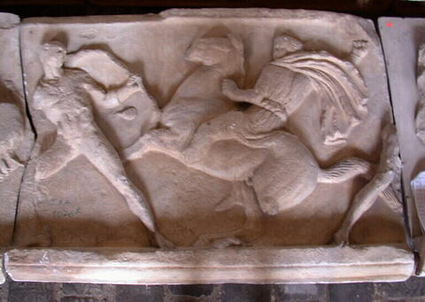Tirage d'une plaque représentant une Amazone cavalière contre un Grec