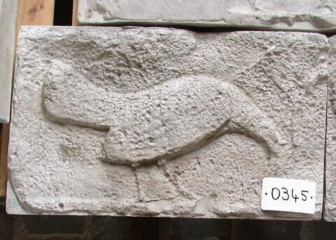 Tirage d’une plaque représentant une poule
Monument : Xanthos hérôon F, image 2/2