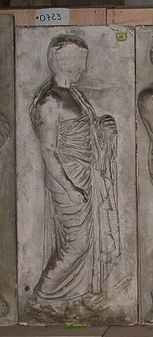plaque de frise ; Tirage d’une plaque de la frise est du Parthénon représentant un ordonnateur