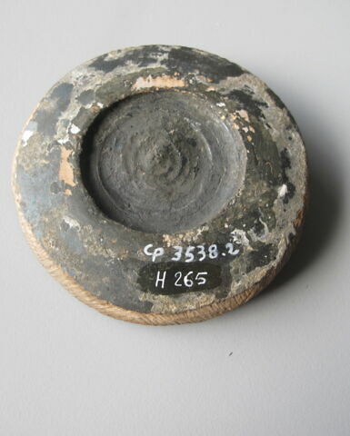 coupe  ; médaillon de vase, image 2/2