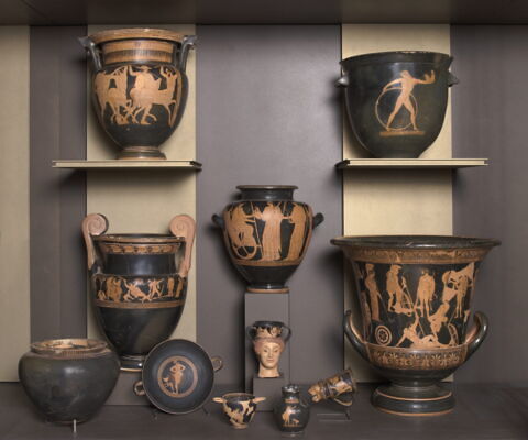 canthare ; vase plastique, image 2/9