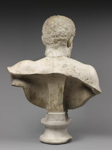 statue, image 7/10