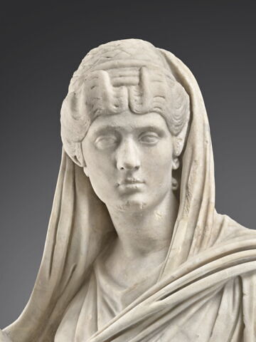 statue, image 4/13