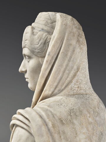 statue, image 6/13