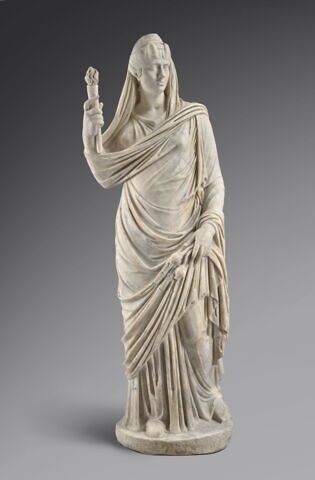 statue
