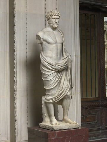 statue, image 4/15
