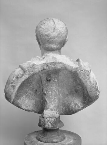 statue, image 1/4