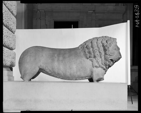 statue, image 1/1