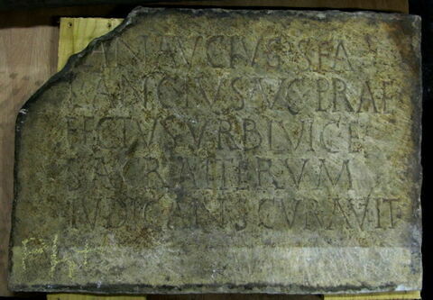 inscription, image 2/2