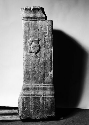 autel funéraire ; inscription, image 2/3