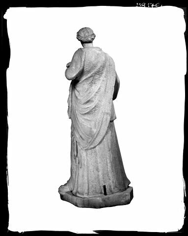 statue, image 7/9