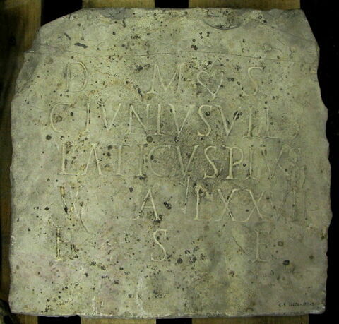 autel funéraire ; inscription