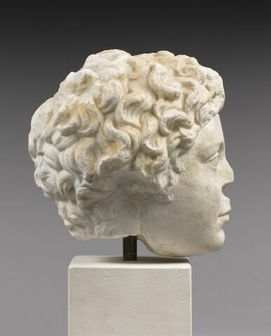 statue, image 4/6