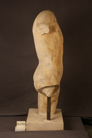 statue, image 4/5