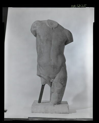 statue, image 5/5