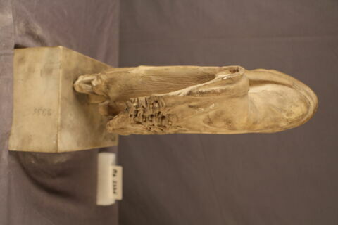 statuette, image 3/5